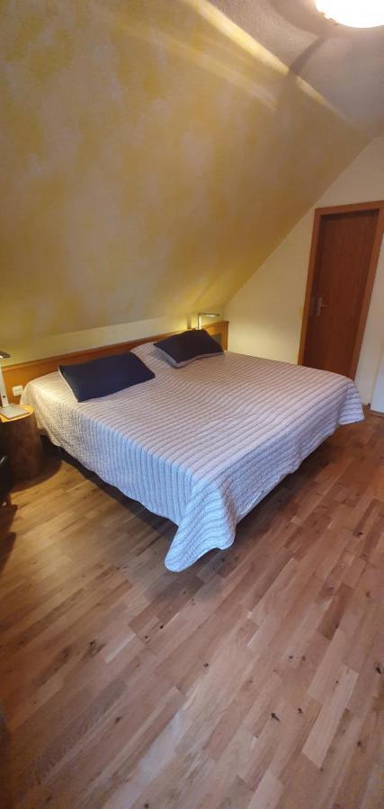 Ferienwohnung Auf Dem Eltenberg Bagian luar foto